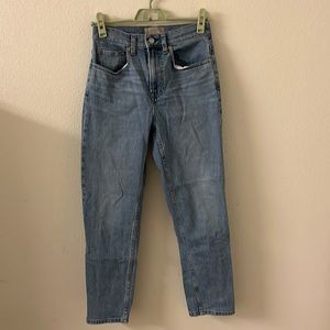 Everlane light blue cheeky ankle jeans size 26